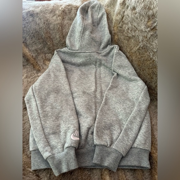 Nike Gray Apparel Hoodie Sweatshirt Kids Youth 6-7 Years Old Kangaroo Pocket - Picture 4 of 5